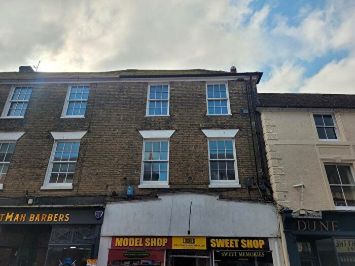 2 Bedroom Flat To Rent In High Street, Hythe, CT21