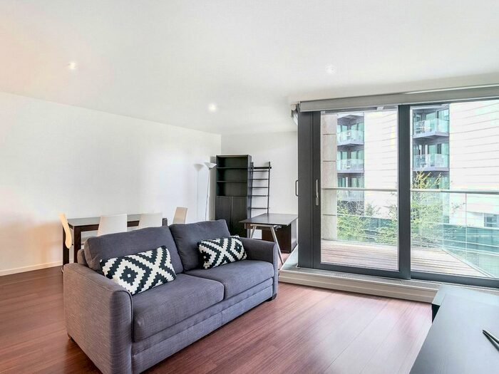 2 Bedroom Flat To Rent In Baltimore Wharf, London, E14