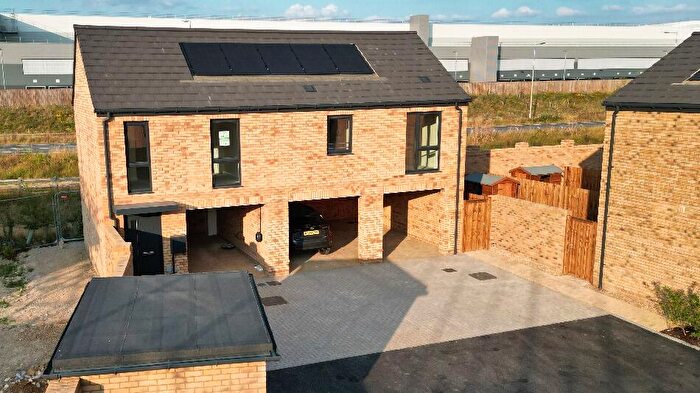 2 Bedroom Apartment For Sale In Linmere, Hardings Green, Houghton Regis, LU5