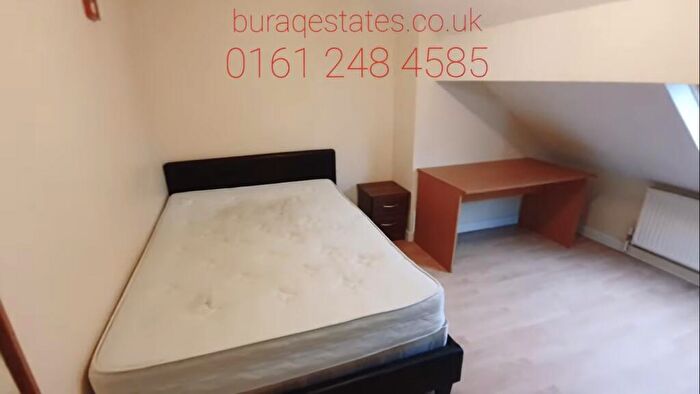 4 Bedroom Semi Detached House To Rent In Mauldeth Road West, Withington, Manchester, M20