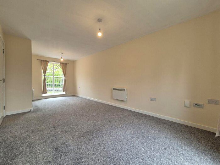 2 Bedroom Apartment To Rent In Golden Orchard, Halesowen, B62
