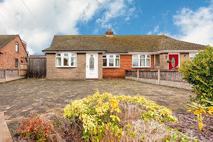 3 Bedroom Semi-Detached Bungalow For Sale In Langdale Drive, Burscough, L40