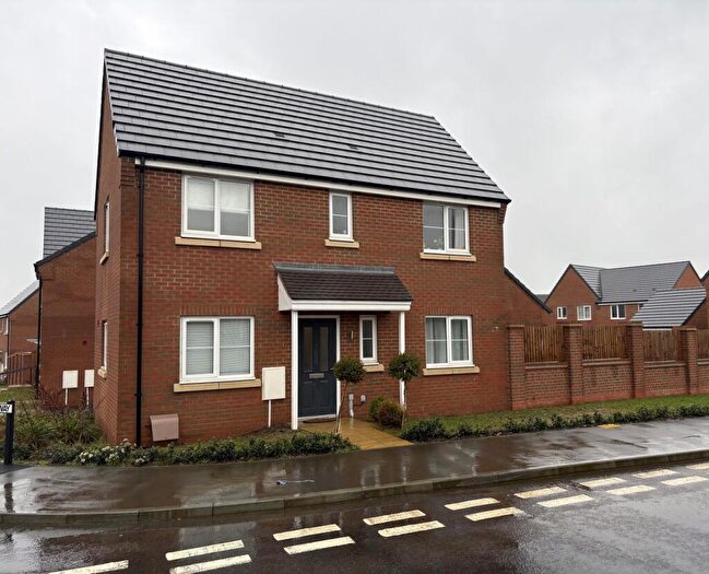 3 Bedroom Detached House For Sale In Heddles Way, Desborough, NN14