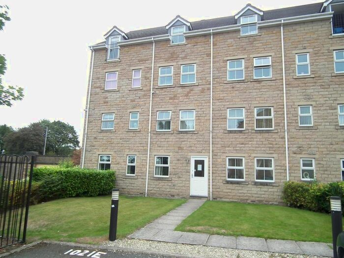 2 Bedroom Flat To Rent In Harrogate Road, Bradford, BD10