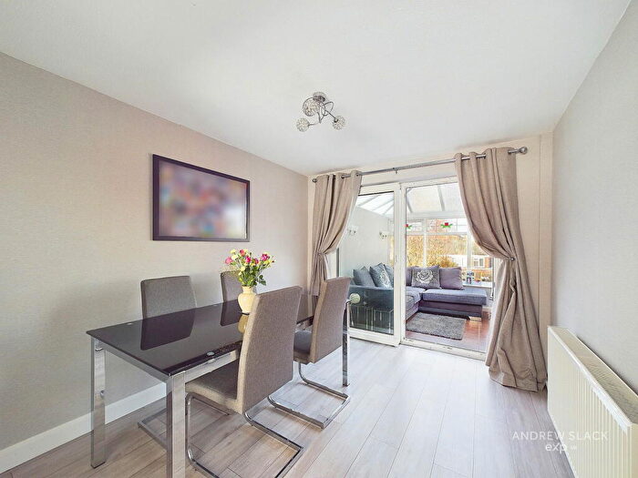 3 Bedroom Semi-Detached House For Sale In Valmont Avenue, Off Big Barn Lane, Mansfield, Nottinghamshire, NG18