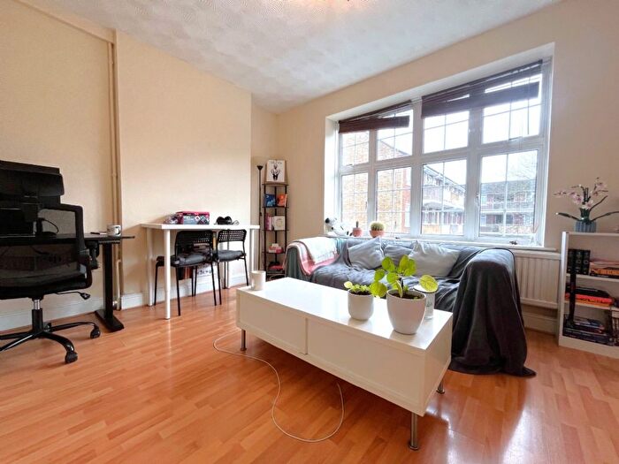 1 Bedroom Flat To Rent In Cranleigh House, Cranleigh Street, Euston, NW1