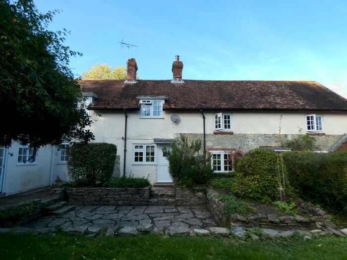 4 Bedroom Cottage To Rent In Bowerchalke, SP5
