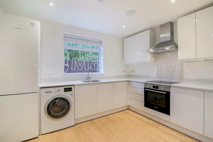 2 Bedroom Flat To Rent In Birchanger Road, South Norwood, SE25