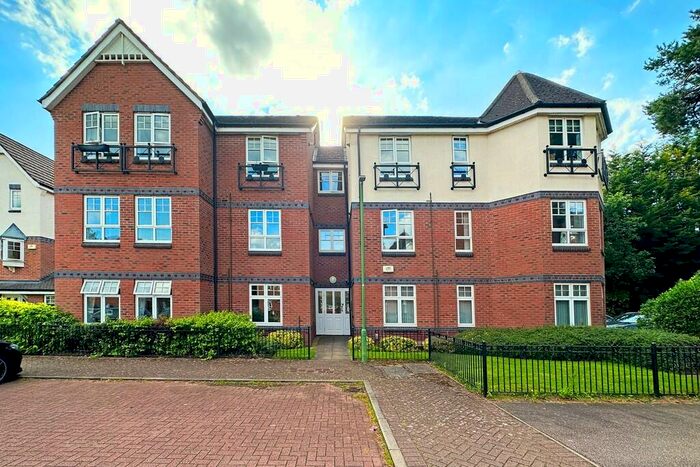 2 Bedroom Apartment To Rent In Thorpe Court, Solihull, B91