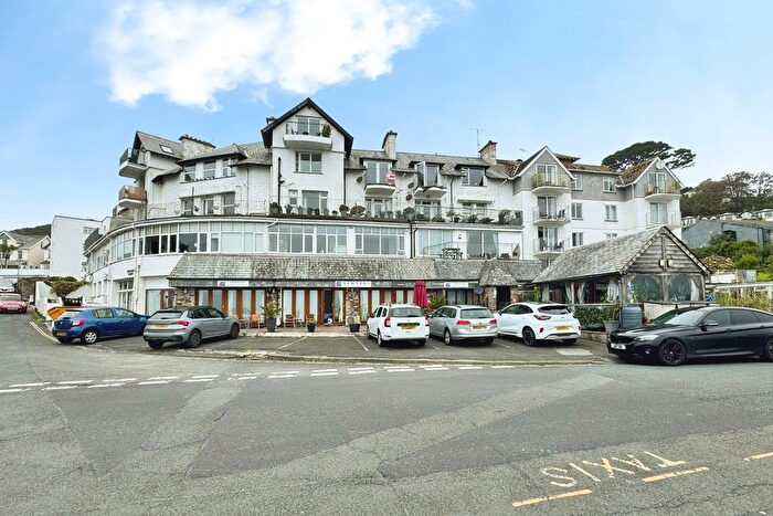 2 Bedroom Flat For Sale In Marine Drive, Looe, Cornwall, PL13
