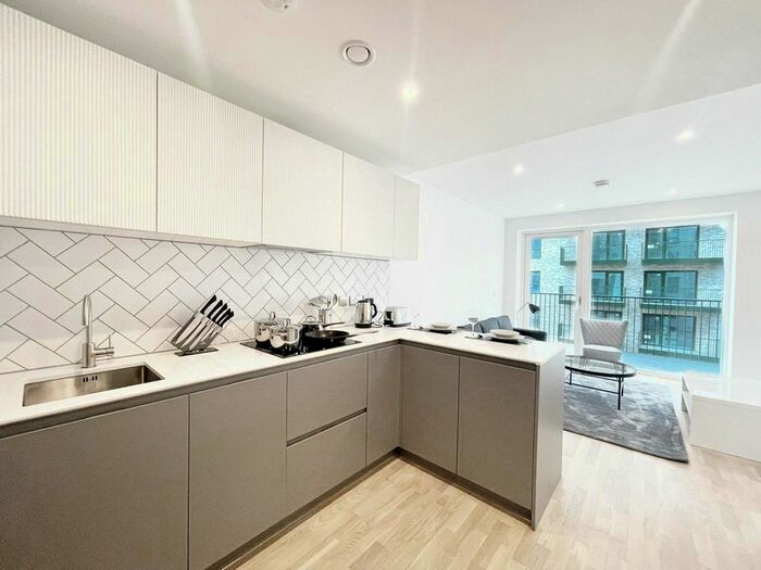 1 Bedroom Studio To Rent In Mary Neuner Road, London, N8