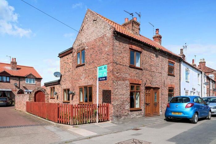 2 Bedroom Terraced House For Sale In Chapel Lane, Ottringham, Hull, HU12