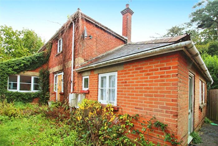 3 Bedroom Detached House For Sale In Evingar Road, Whitchurch, Hampshire, RG28