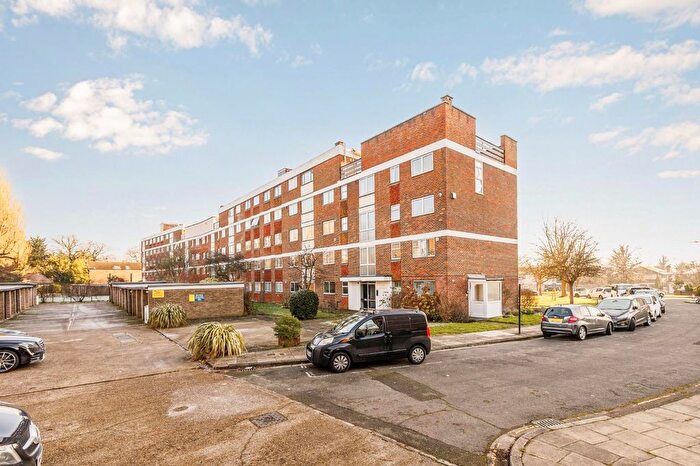 1 Bedroom Property To Rent In Hanger Vale Lane, London, W5