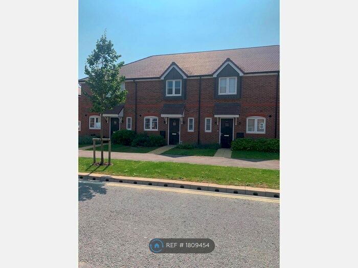 2 Bedroom Terraced House To Rent In Longacres Way, Chichester, PO20
