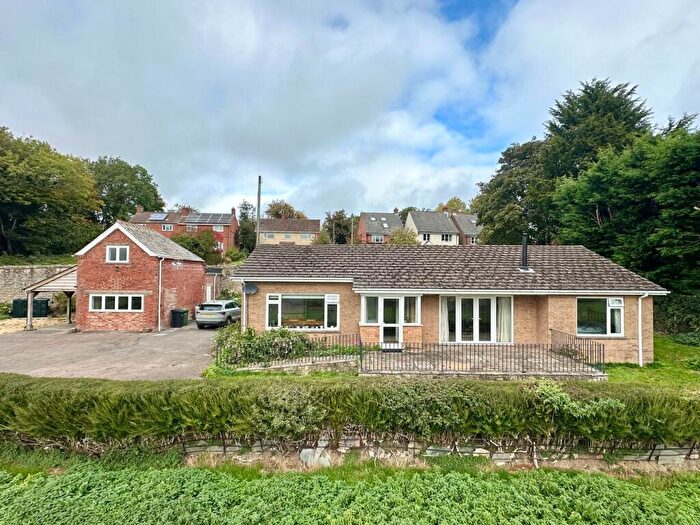 4 Bedroom Detached Bungalow For Sale In Woolhope, Hereford, HR1