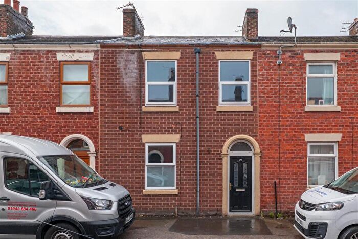3 Bedroom Terraced House For Sale In East Street, Farington, Leyland, PR25