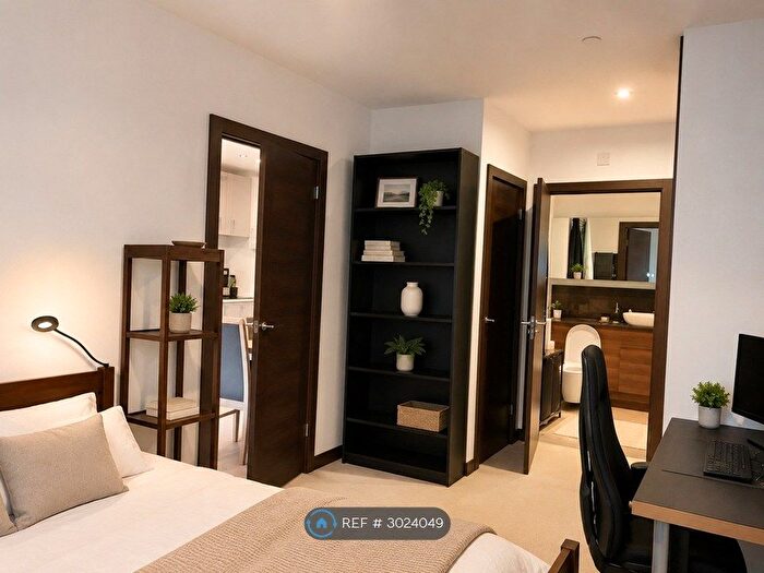 1 Bedroom Flat To Rent In Riverside View, Reading, RG1
