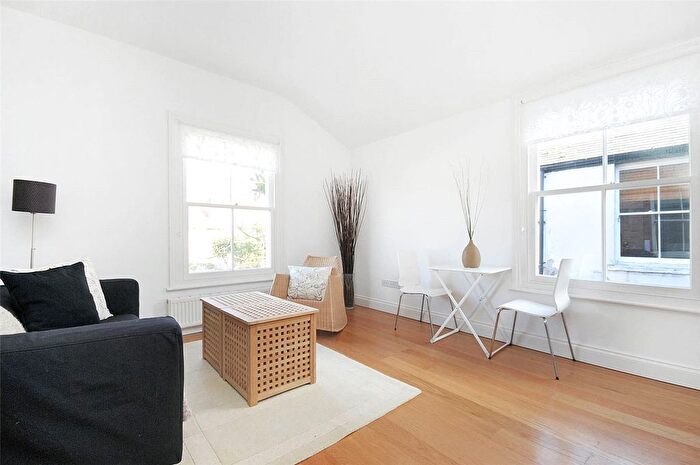 1 Bedroom Flat To Rent In Dunraven Road, London, W12