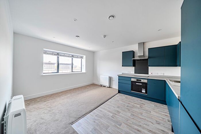 2 Bedroom Flat To Rent In Flat Discovery House, Southgate Street, GL1