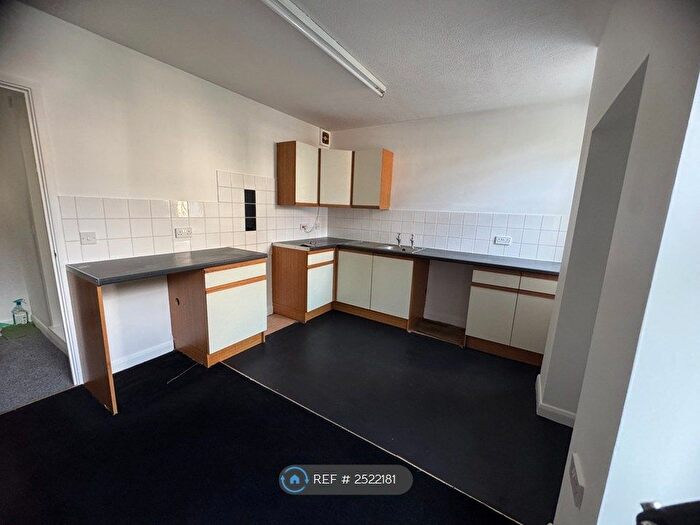 3 Bedroom Maisonette To Rent In Carlton Road, Torquay, TQ1