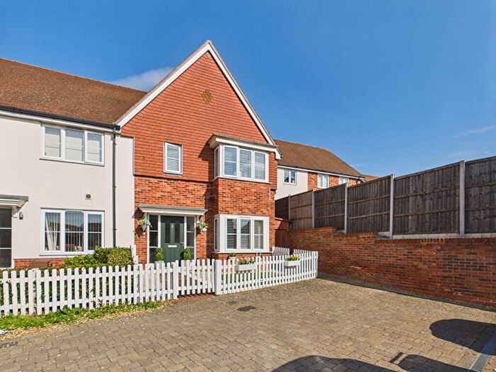 3 Bedroom End Of Terrace House For Sale In Tram Way, Peters Village, Wouldham, Rochester, ME1