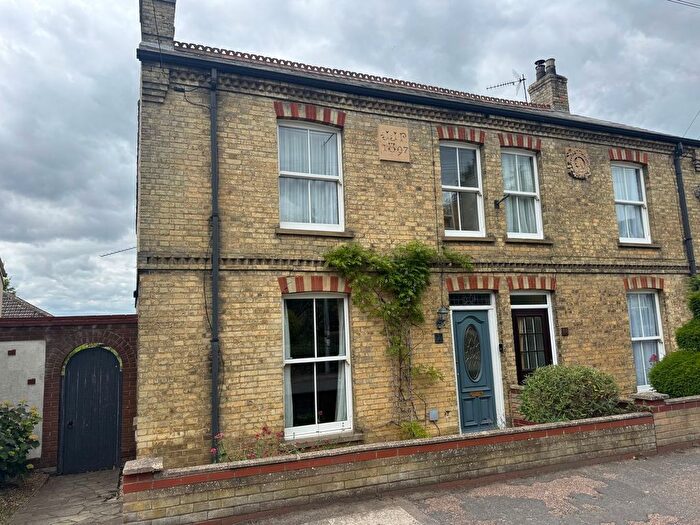 3 Bedroom Semi-Detached House For Sale In London Road, Downham Market, PE38