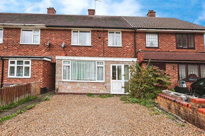 3 Bedroom Semi Detached House For Sale In Outmore Road, Birmingham, B33