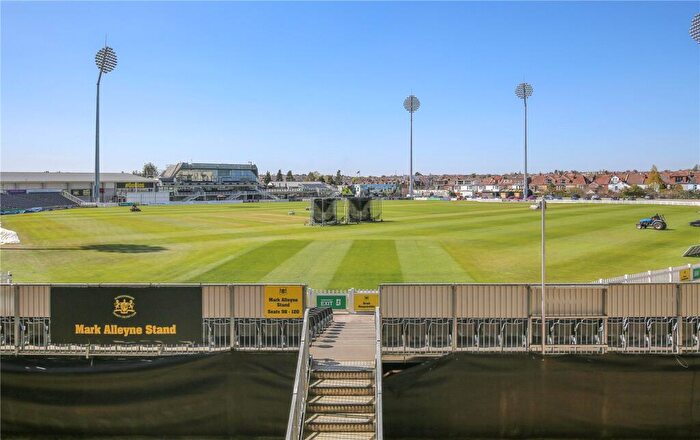 2 Bedroom Apartment For Sale In College Road, Bishopston, Bristol, BS7