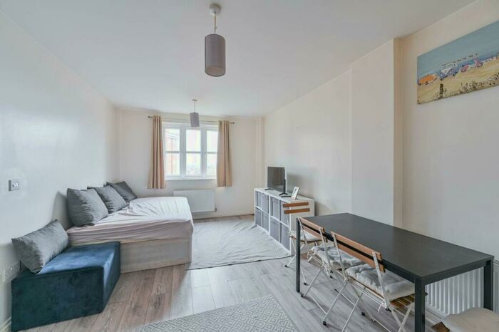 2 Bedroom Flat To Rent In Stanley Road, South Harrow, Harrow, HA2