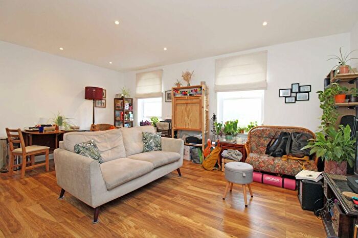 1 Bedroom Flat To Rent In High Street, London, W3