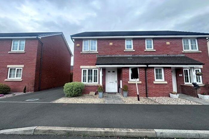 3 Bedroom Property To Rent In Beauchamp Walk, Abertawe, SA4