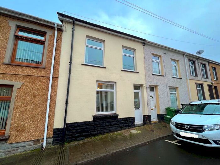 3 Bedroom Terraced House To Rent In Victoria Street, Mountain Ash, CF45