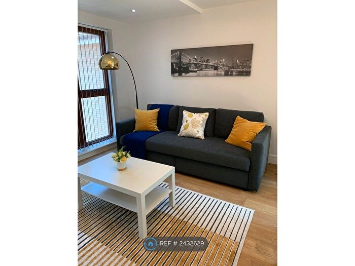 2 Bedroom Flat To Rent In St Marks House, Chelmsford, CM1