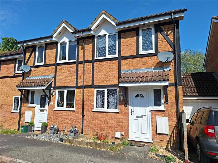2 Bedroom Semi Detached House For Sale In Warblington Close, Tadley, Hampshire, RG26