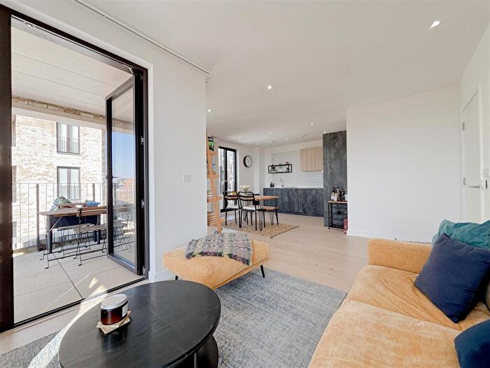 1 Bedroom Apartment To Rent In Maurice Browne Avenue, Millbrook Park, NW7