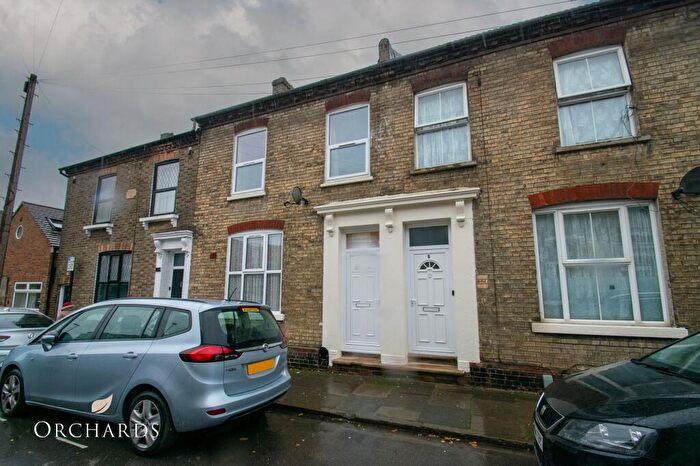 4 Bedroom Terraced House To Rent In Costin Street, Bedford, MK40