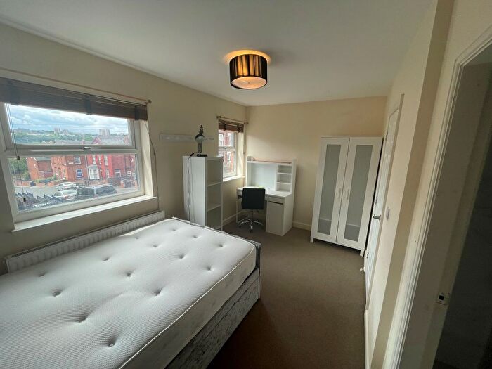 4 Bedroom Terraced House To Rent In Burley Lodge Road, Hyde Park, Leeds, LS6