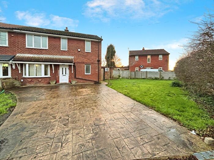 3 Bedroom End Of Terrace House For Sale In Somerset Road, Droylsden, Manchester, Greater Manchester, M43
