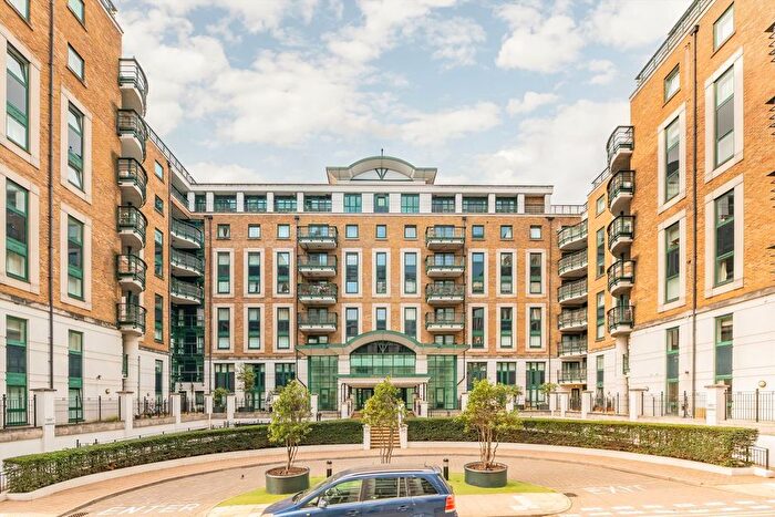 2 Bedroom Flat To Rent In Beckford Close, Kensington, W14