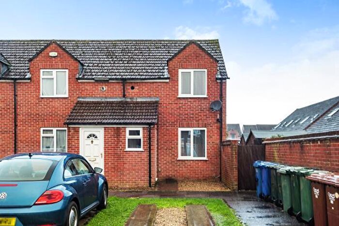2 Bedroom Terraced House To Rent In The Phelps, Kidlington, Oxfordshire, OX5