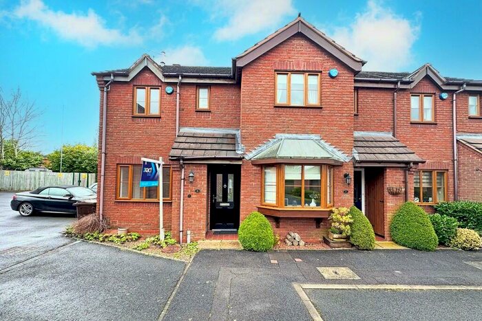 3 Bedroom End Of Terrace House To Rent In Enderby Close, Bentley Heath, B93