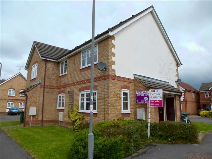 1 Bedroom Property To Rent In Carnation Way, Aylesbury HP21