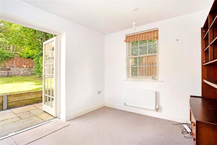 2 Bedroom Detached House To Rent In Goodmans Court, Alresford, Hampshire, SO24