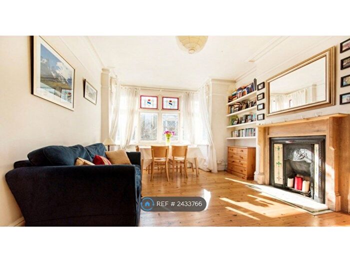 2 Bedroom Maisonette To Rent In Hayter Road, London, SW2