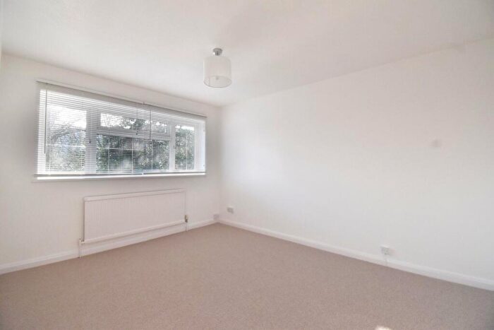 3 Bedroom Terraced House To Rent In Station Avenue, Walton-on-Thames, KT12