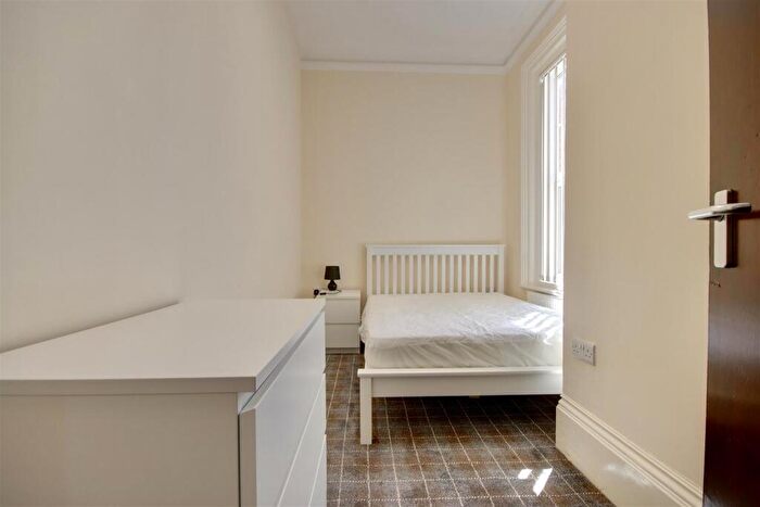 2 Bedroom Apartment To Rent In Festing Road, Southsea, PO4
