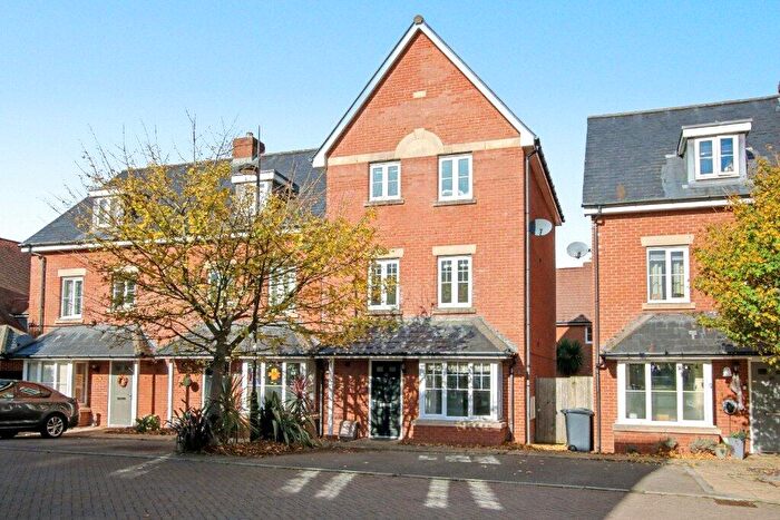 3 Bedroom End Of Terrace House To Rent In Houghton Way, Hellingly, Hailsham, East Sussex, BN27