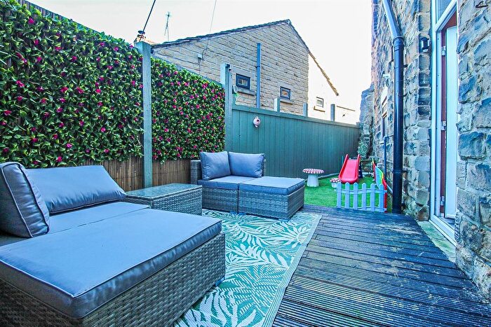 2 Bedroom Semi-Detached House For Sale In Wells Road, Dewsbury, WF12