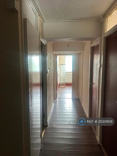 2 Bedroom Flat To Rent In Barking, Barking, IG11